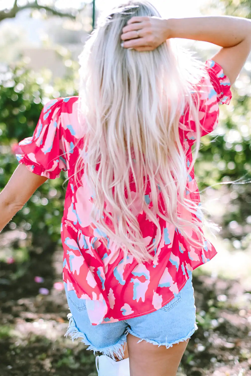 Beautifully Finished Blouse in a Timeless Design