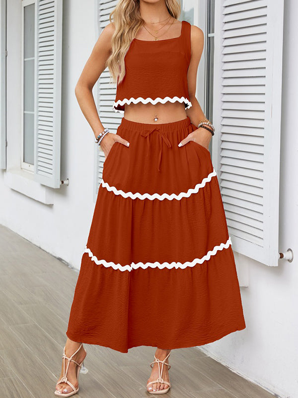 Effortlessly Elegant Top with a Timeless Design