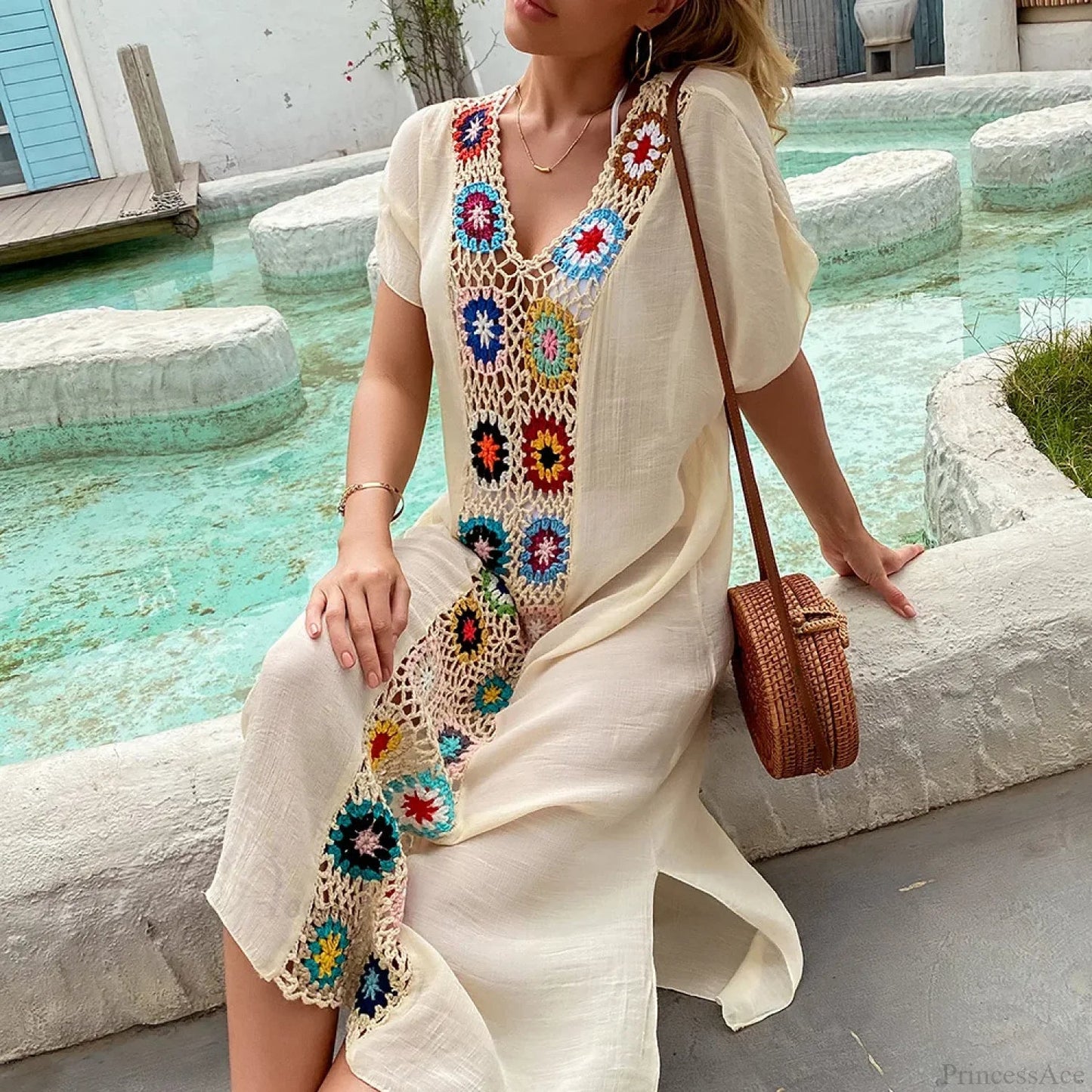 Beautifully Crafted Dress in a Classic Style