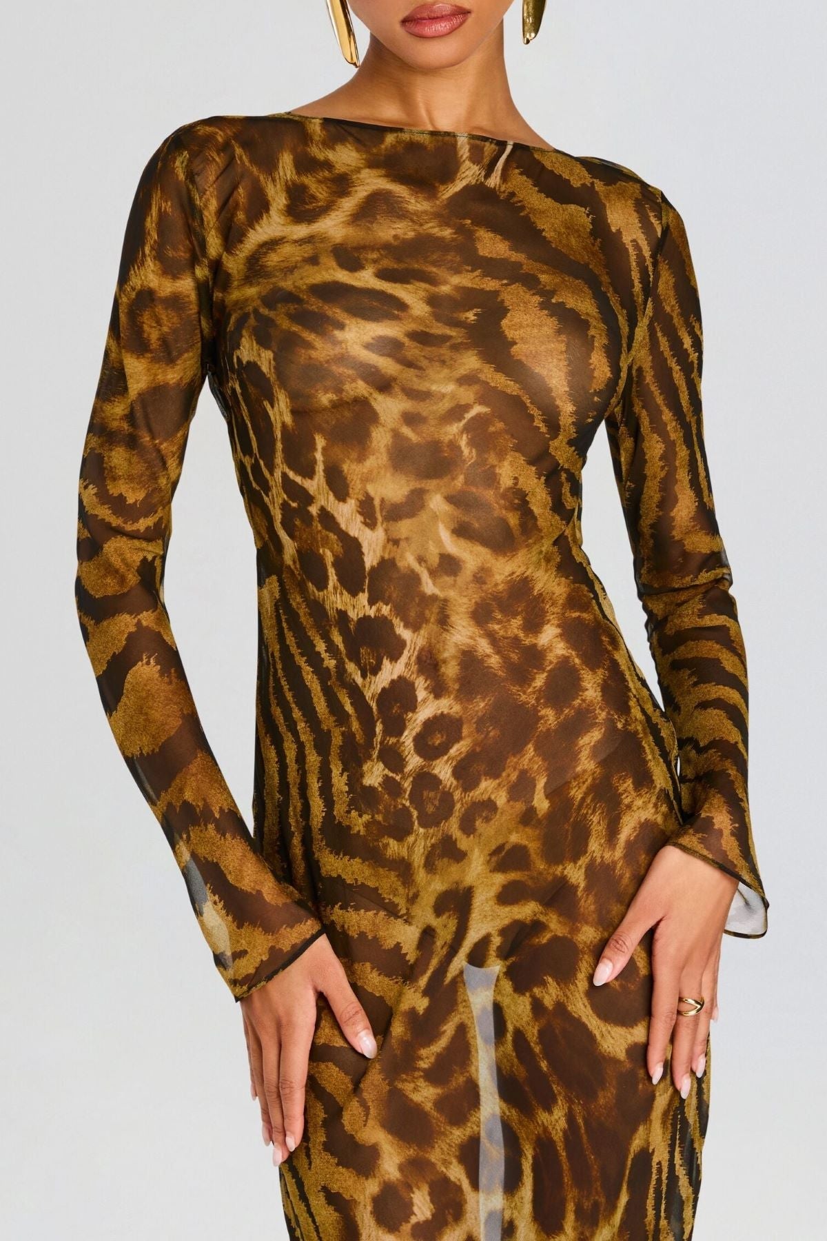 Effortlessly Elegant Dress with a Timeless Design