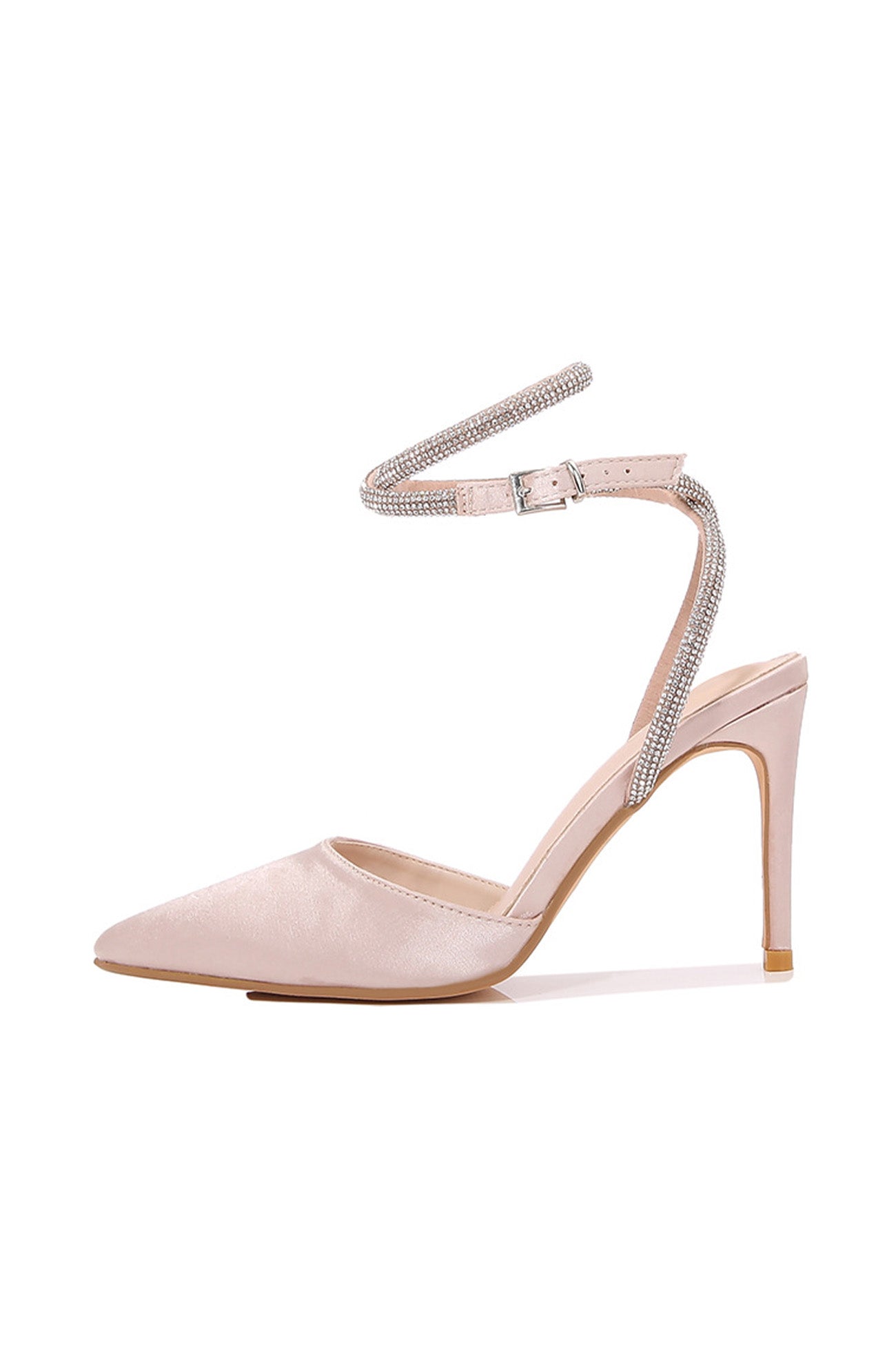 Well Tailored Heels with a Graceful Silhouette
