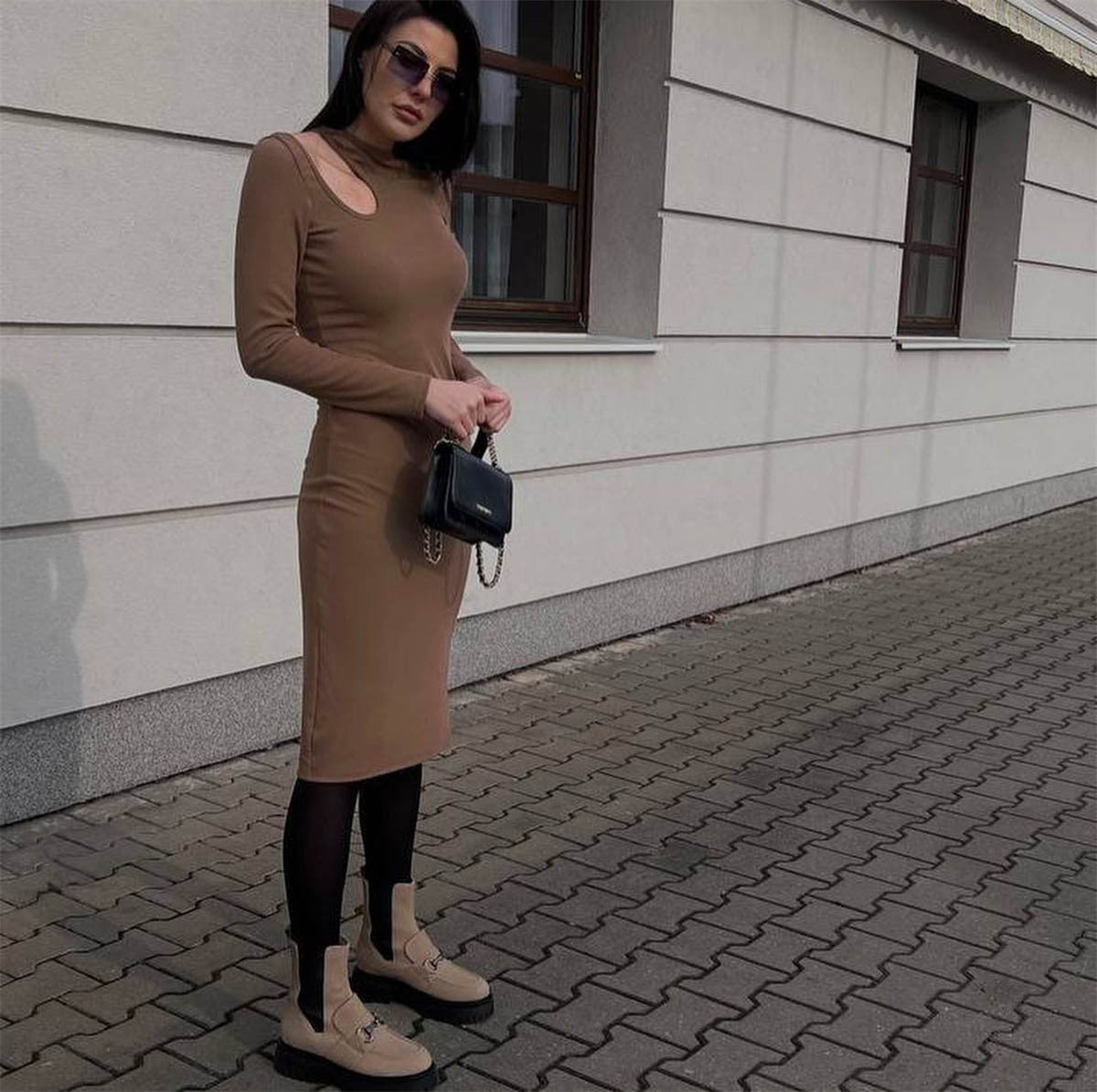 Beautifully Crafted Dress in a Classic Style