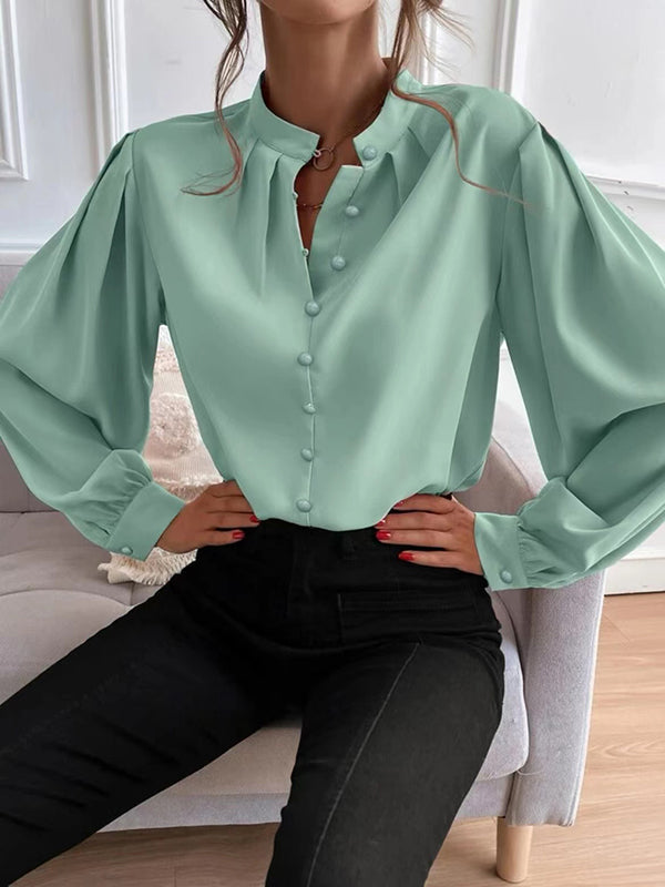 Well Tailored Blouse with a Graceful Silhouette