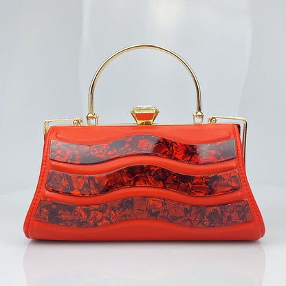 Beautifully Finished Bag in a Timeless Design