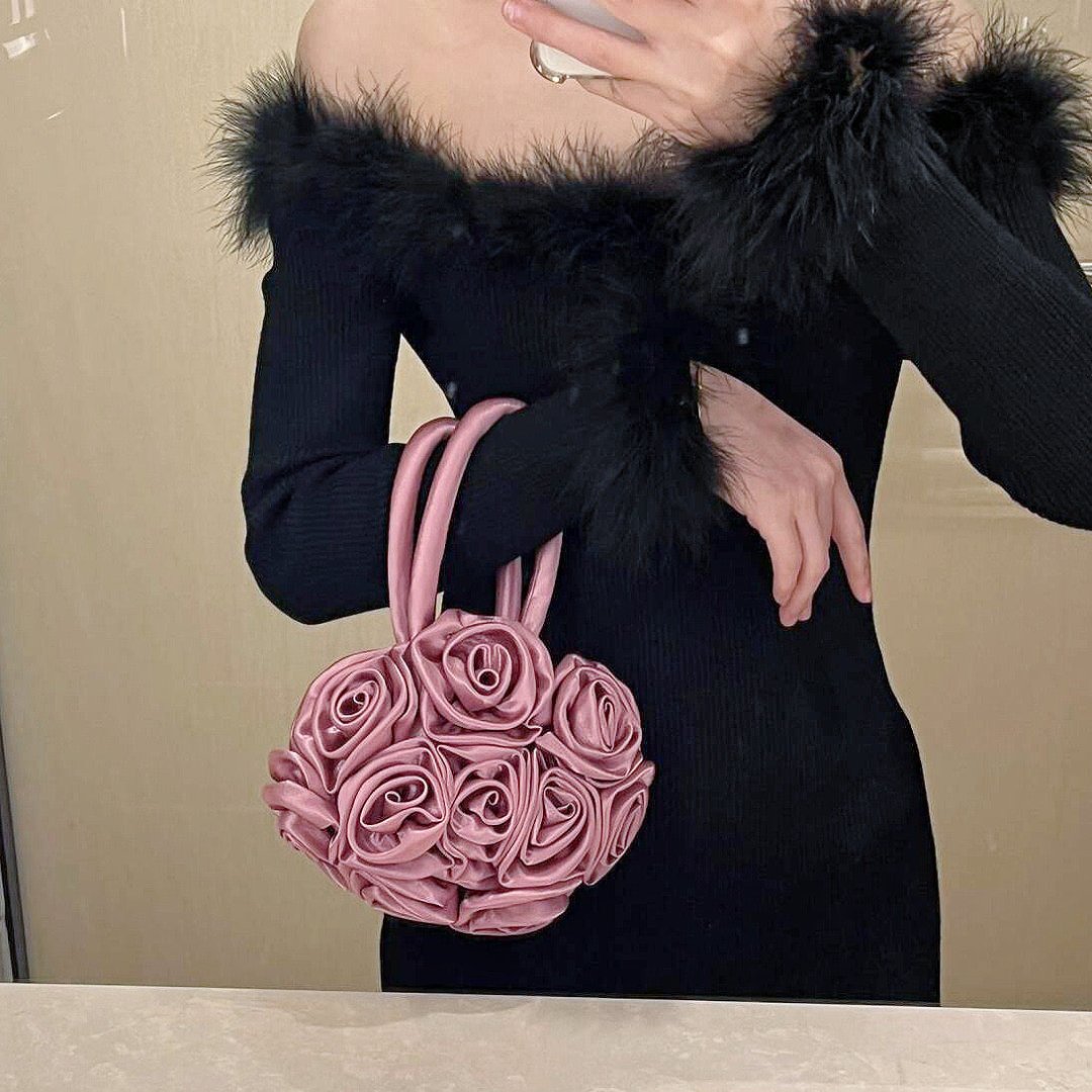 Beautifully Finished Bag in a Timeless Design