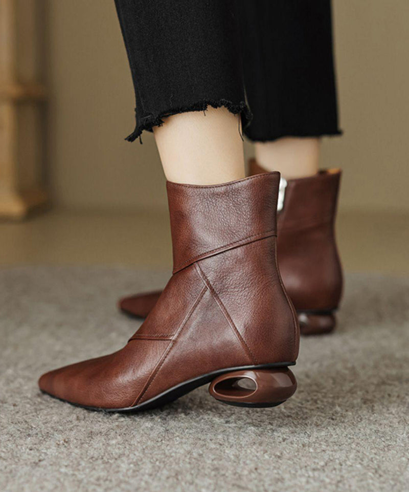 Beautifully Finished Boots in a Timeless Design