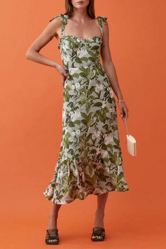 Sophisticated Dress with a Clean Classic Look
