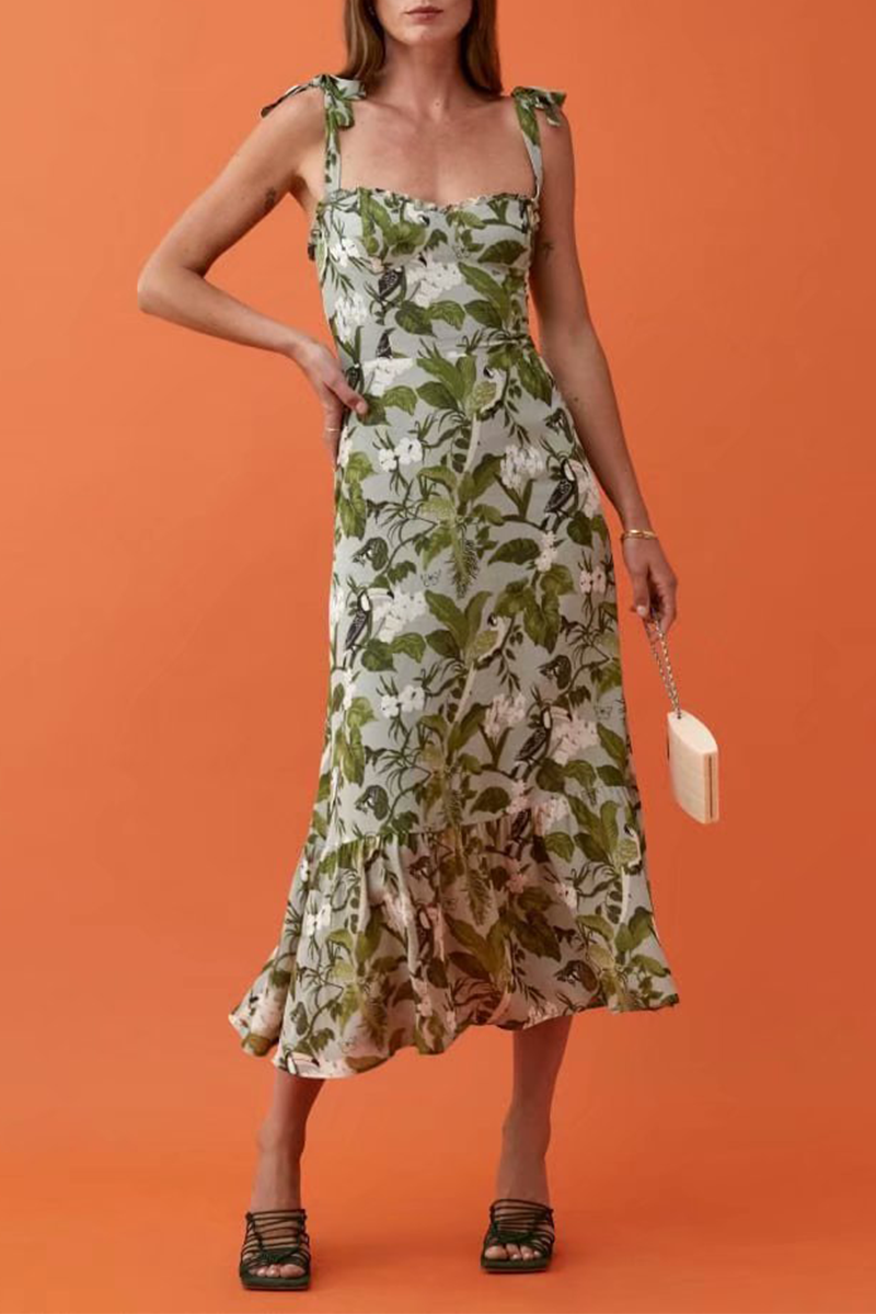 Sophisticated Dress with a Clean Classic Look