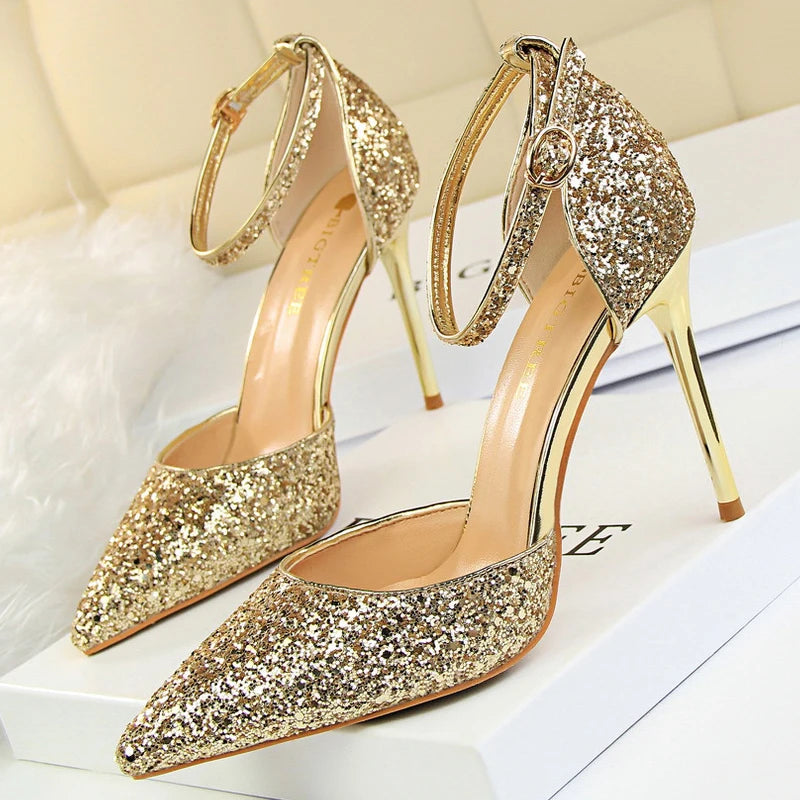 A Vintage Style Heels with Delicate Timeless Details
