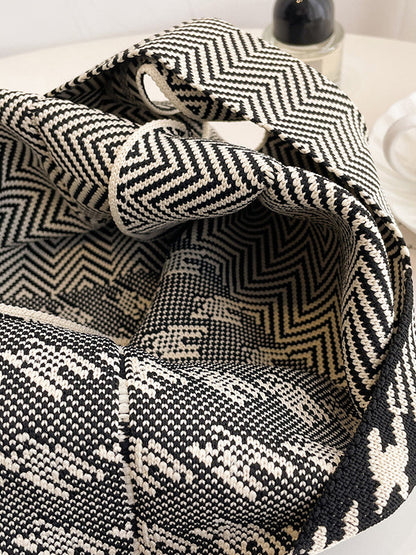 Beautifully Crafted Bag in a Classic Style