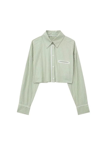 Effortlessly Elegant Pants with a Timeless Design