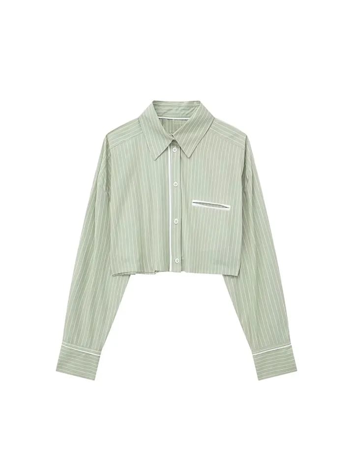 Effortlessly Elegant Pants with a Timeless Design