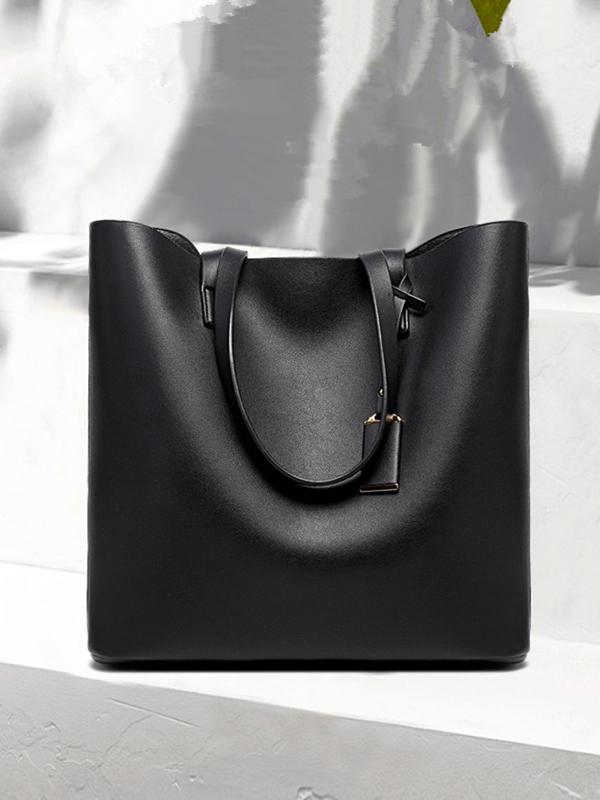 Beautifully Finished Bag in a Timeless Design