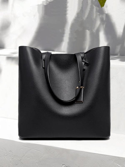 Beautifully Finished Bag in a Timeless Design