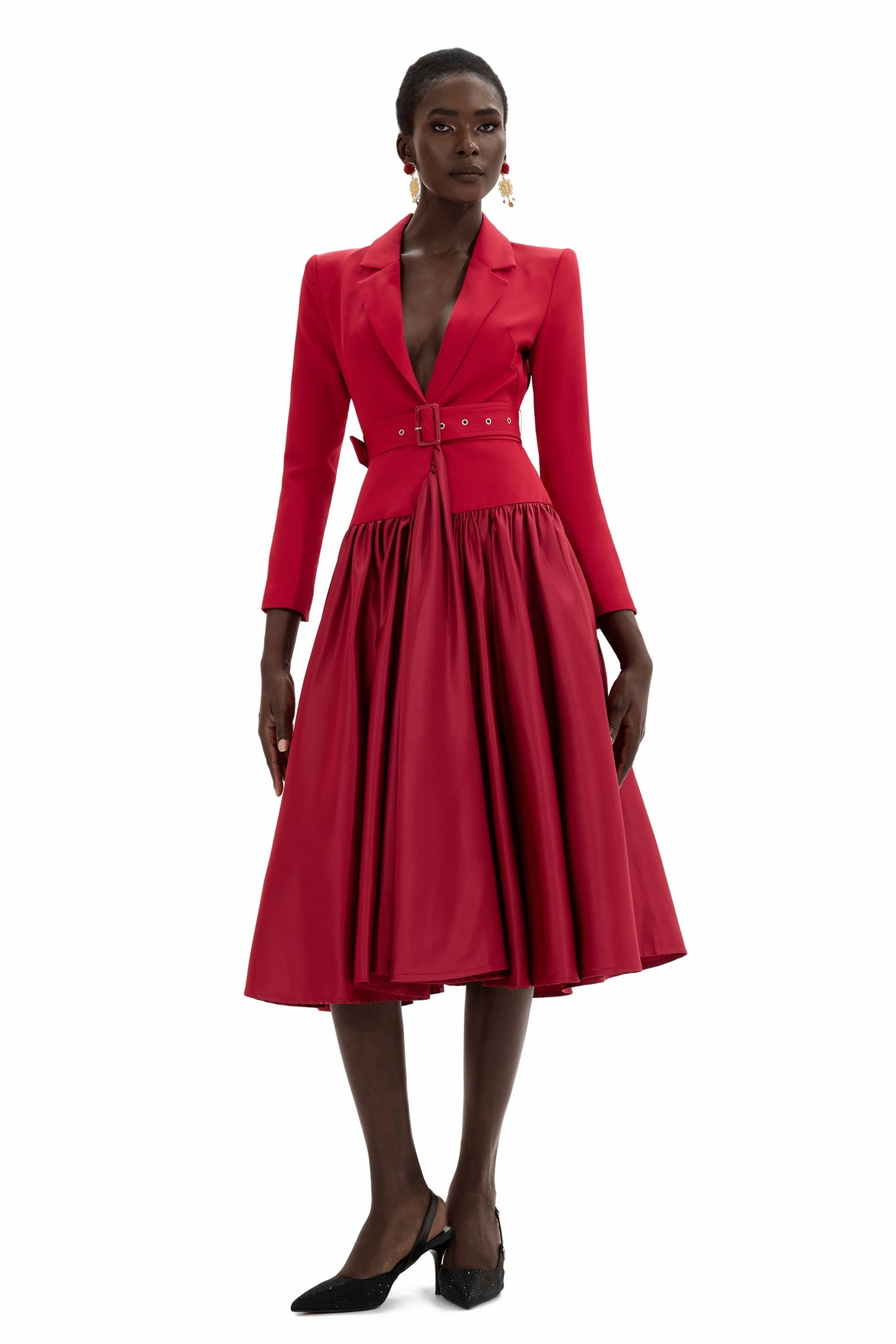 Beautifully Finished Dress in a Timeless Design