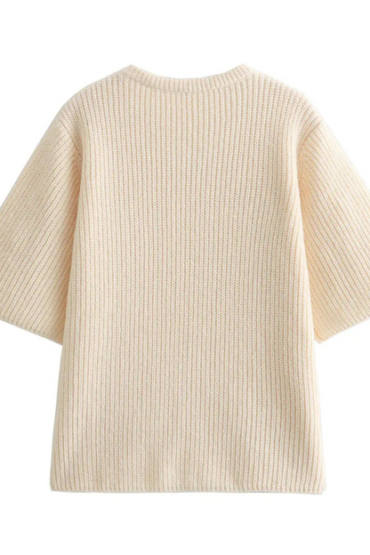 Effortlessly Elegant Cardigan with a Timeless Design