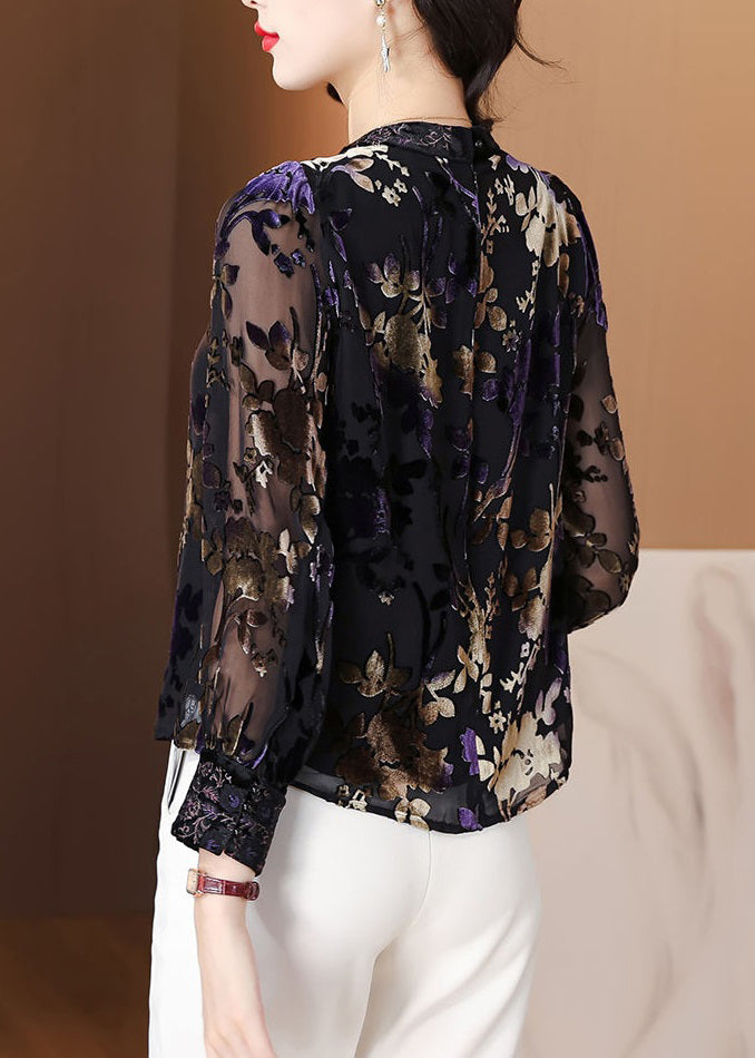 Well Tailored Blouse with a Graceful Silhouette