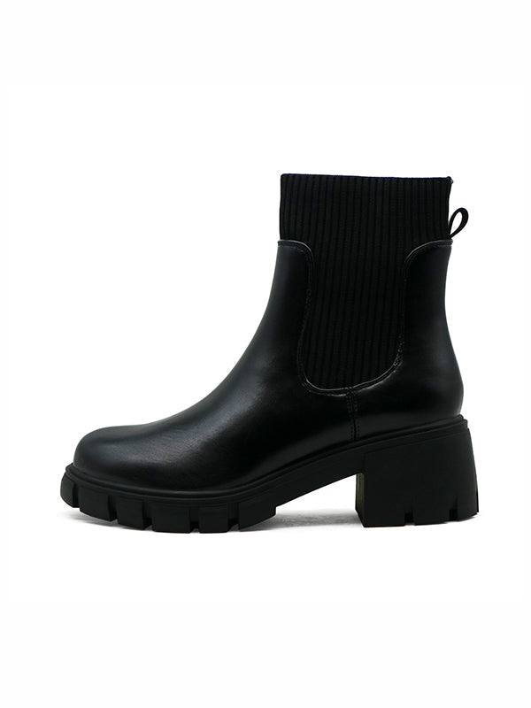 Effortlessly Elegant Boots with a Timeless Design