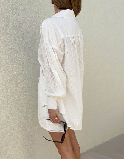 Classic Vintage Shirt with a Flattering Fit