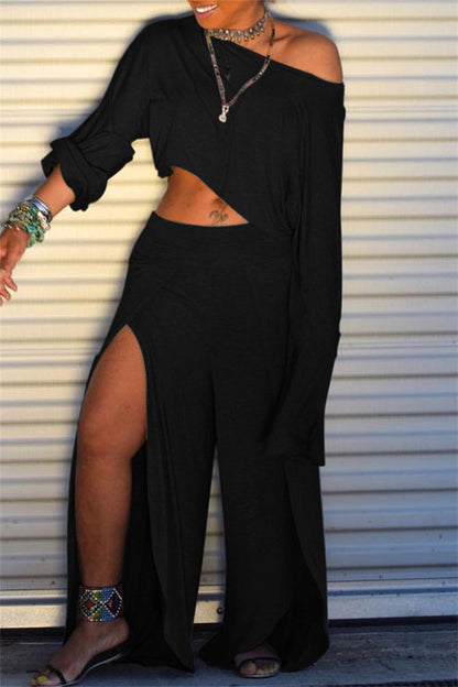 Effortlessly Elegant Garment with a Timeless Design