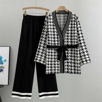 Well Tailored Cardigan with a Graceful Silhouette