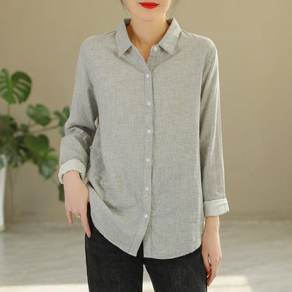 Well Tailored Blouse with a Graceful Silhouette