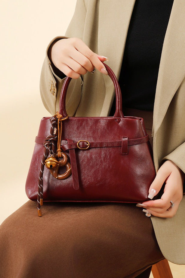 Beautifully Finished Bag in a Timeless Design