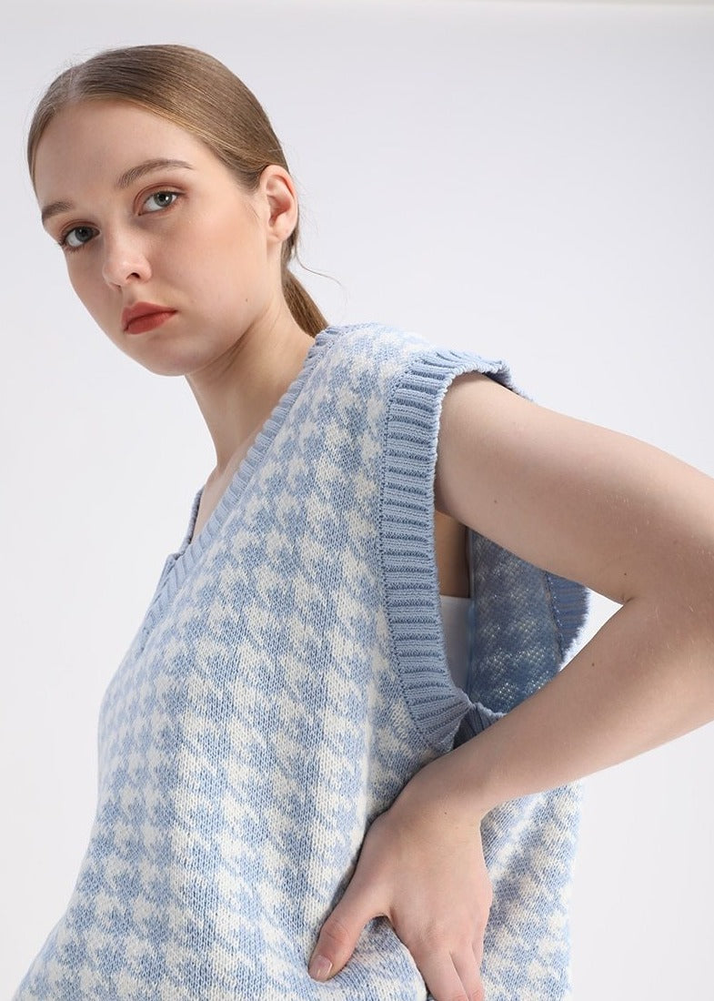 Beautifully Finished Coat in a Timeless Design