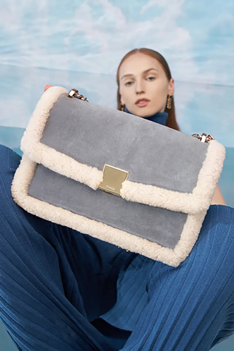 Sophisticated Bag with a Clean Classic Look