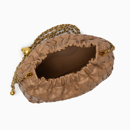 Polished Bag with an Effortless Classic Look