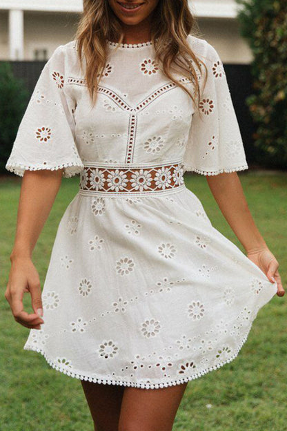 Well Tailored Dress with a Graceful Silhouette