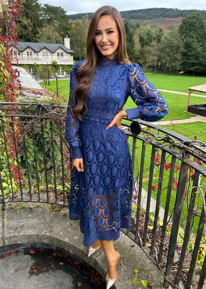 Beautifully Finished Dress in a Timeless Design