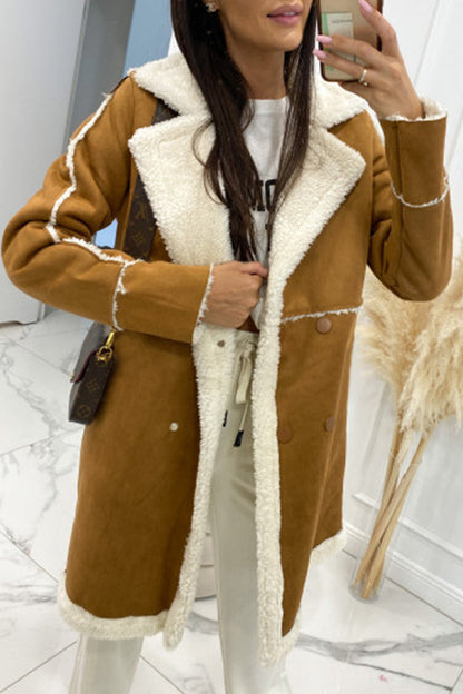 Effortlessly Elegant Garment with a Timeless Design