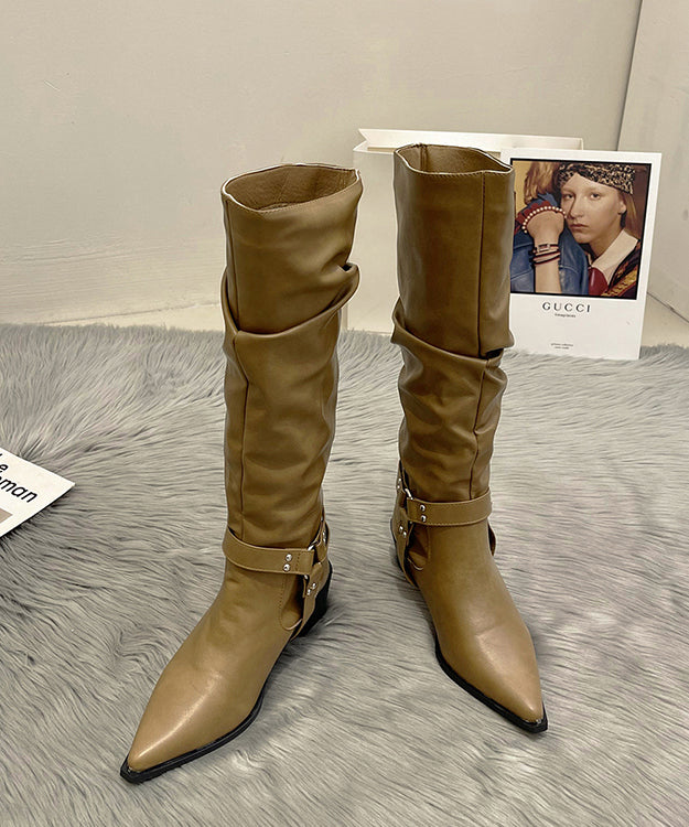 Well Tailored Boots with a Graceful Silhouette