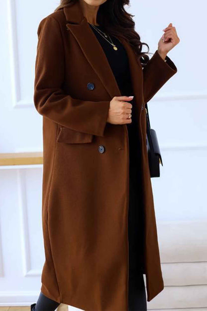 Well Tailored Coat with a Graceful Silhouette