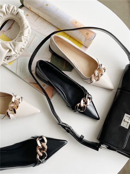 Effortlessly Elegant Garment with a Timeless Design