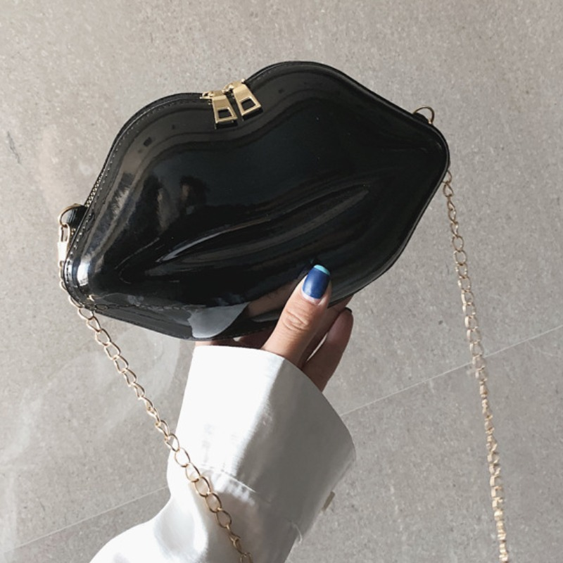 Gracefully Styled Bag for Any Occasion