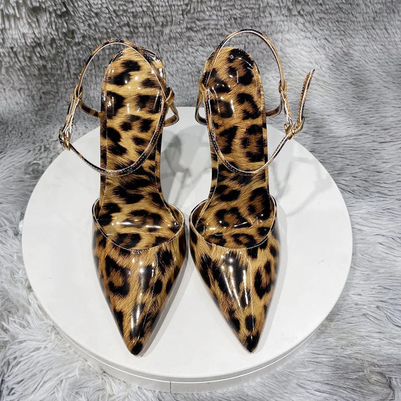 Well Tailored Shoes with a Graceful Silhouette