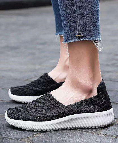 Effortlessly Elegant Shoes with a Timeless Design