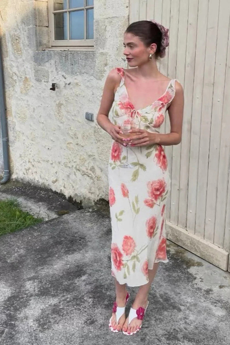 A Vintage Style Dress with Delicate Timeless Details
