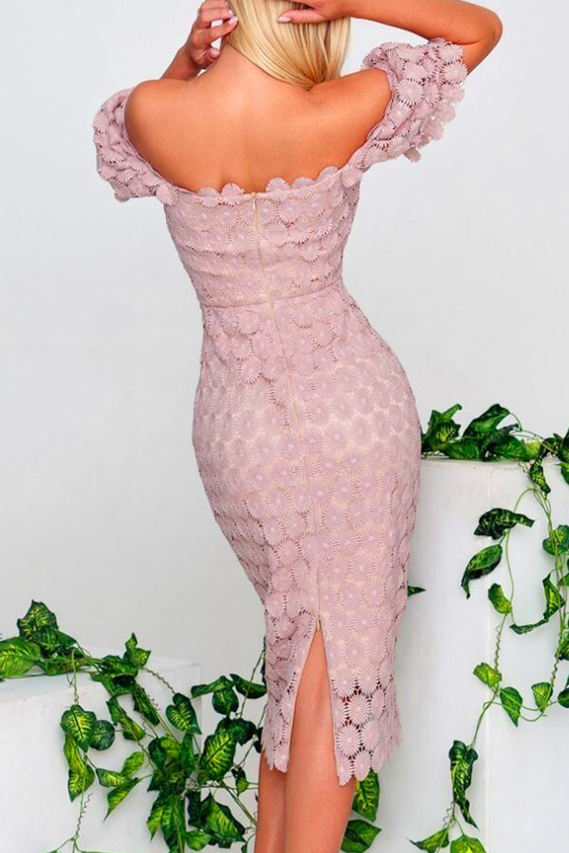 Classic Vintage Dress with a Flattering Fit
