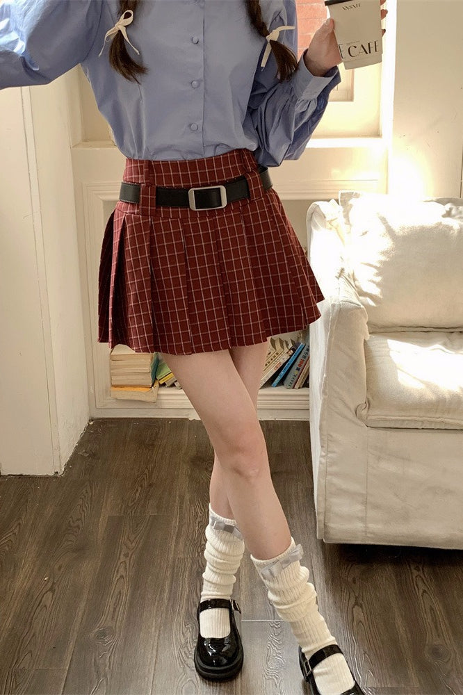 Sophisticated Garment with a Clean Classic Look