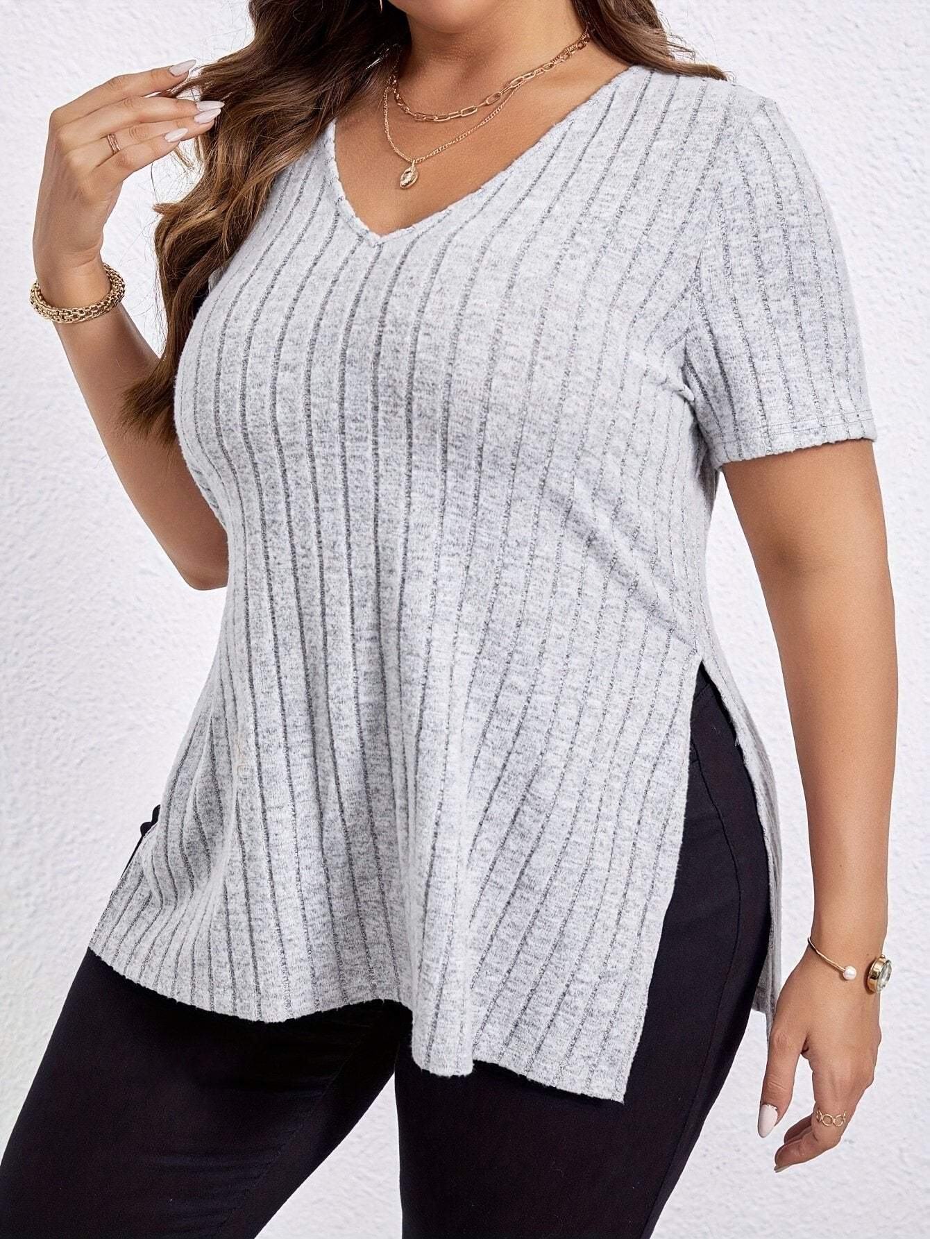 Effortlessly Elegant Top with a Timeless Design