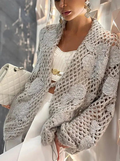 Effortlessly Elegant Cardigan with a Timeless Design