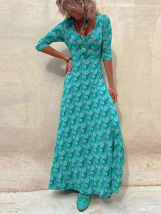 Classic Vintage Dress with a Flattering Fit