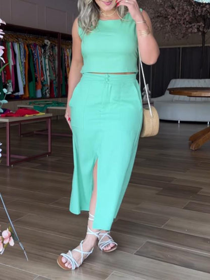 Gracefully Styled Garment for Any Occasion