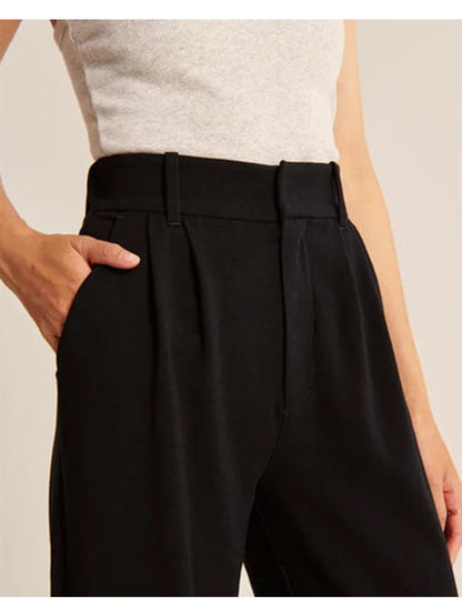 Classic Vintage Pants with a Flattering Fit