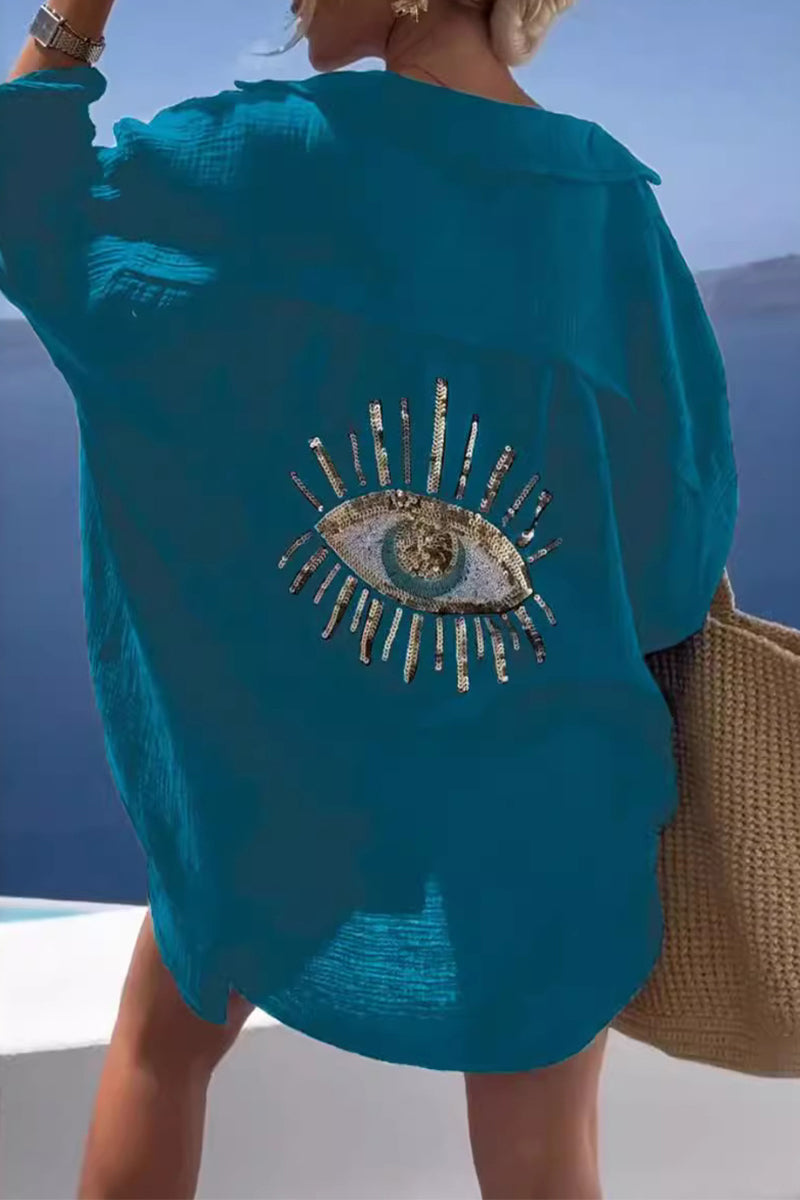 Classic Vintage Blouse with a Flattering Fit