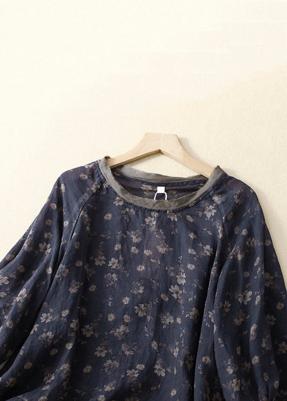 Effortlessly Elegant Top with a Timeless Design