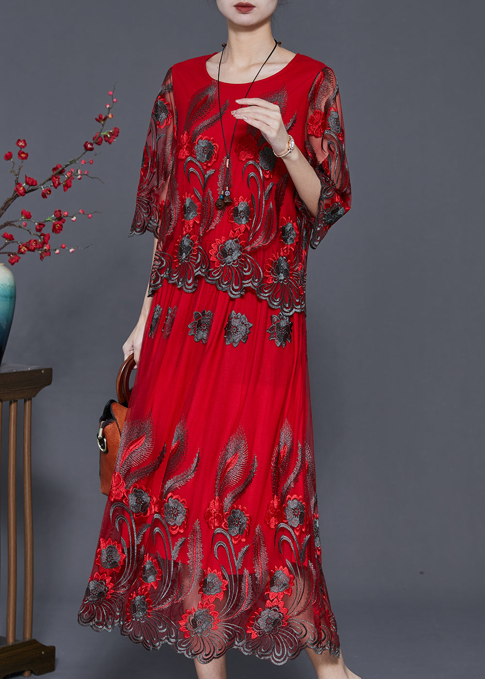 Effortlessly Elegant Dress with a Timeless Design